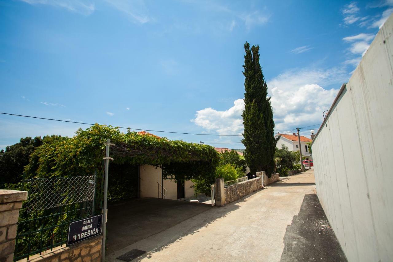 Villa Amarela Seget Vranjica Extérieur photo