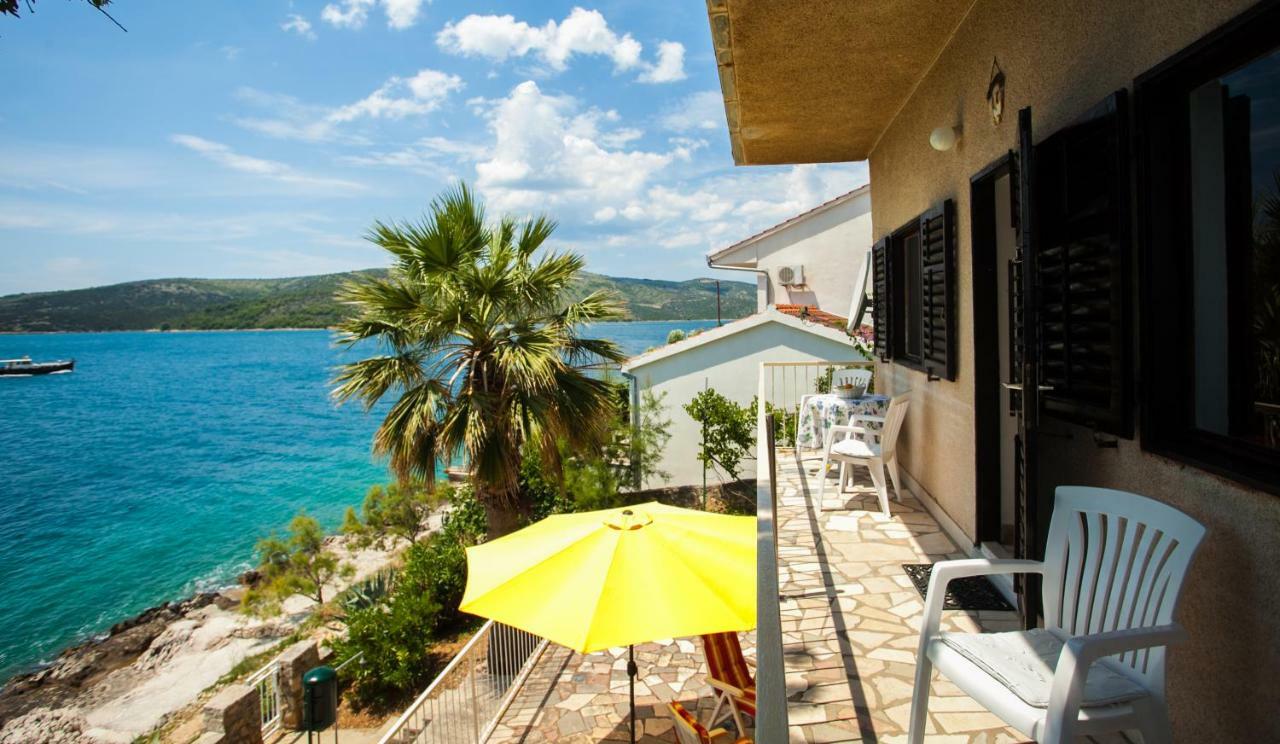 Villa Amarela Seget Vranjica Extérieur photo